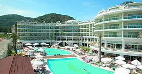 PINETA PARK DELUXE PINETA PARK DELUXE