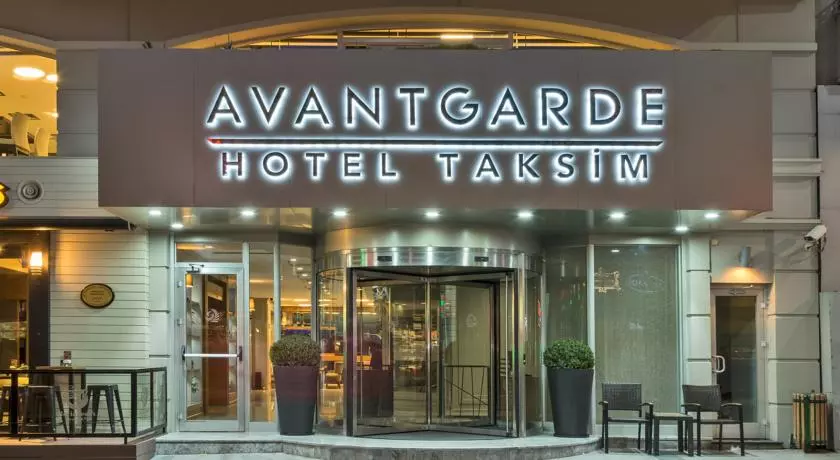 AVANTGARDE AVANTGARDE