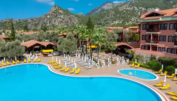 SUNDIA BY LIBERTY OLUDENIZ SUNDIA BY LIBERTY OLUDENIZ