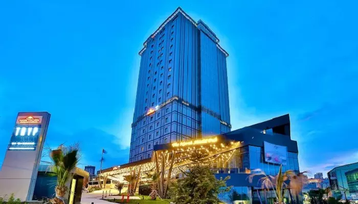 TRYP BY WYNDHAM TRYP BY WYNDHAM