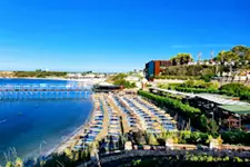 LAUR HOTELS EXPERIENCE & ELEGANC