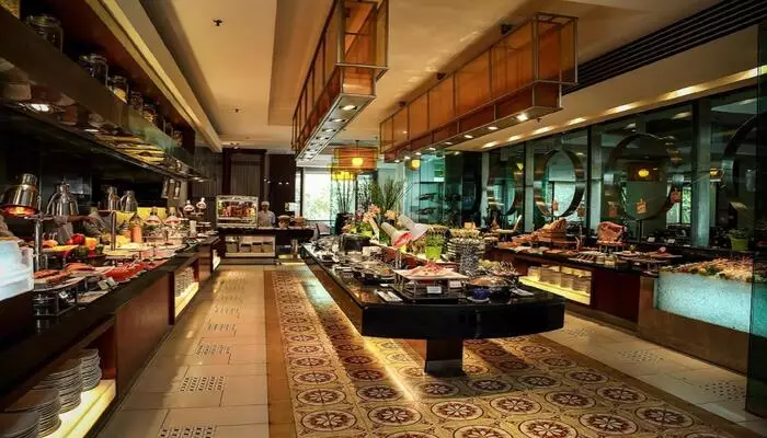 هتل اکواتوریال هوشی مین سیتی