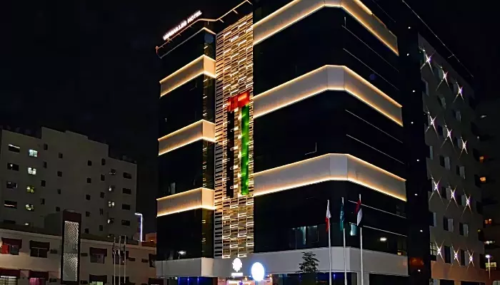 VERSAILLES BY VIERAS