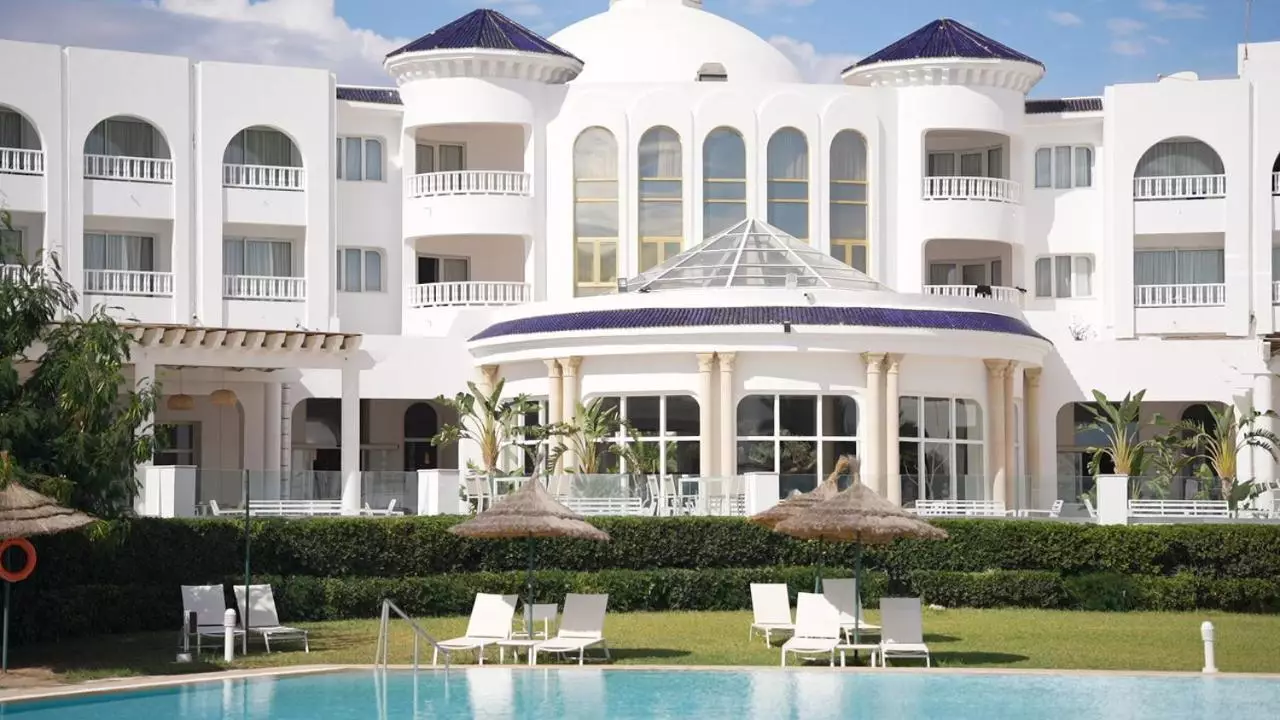 گلدن تولیپ تاج سلطان ریزورت هتل حمامات گلدن تولیپ تاج سلطان ریزورت هتل حمامات