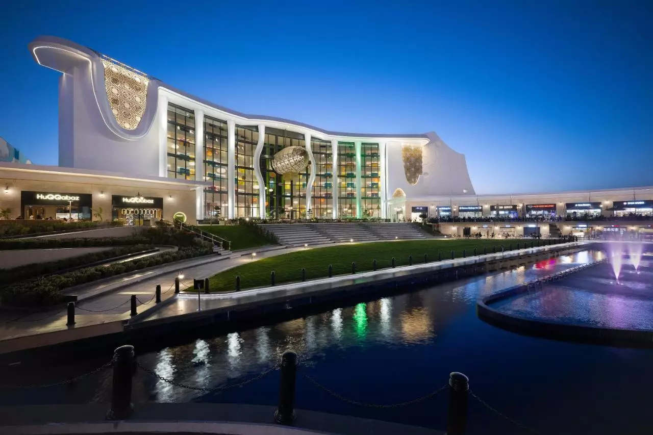 هتل د لند آف لجندز نیکل ادان هتل د لند آف لجندز نیکل ادان