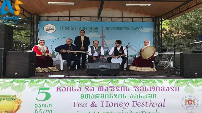 جشنواره-چای-تفلیس-با-اجرای-گروه-موسیقی-محلی-گیلان