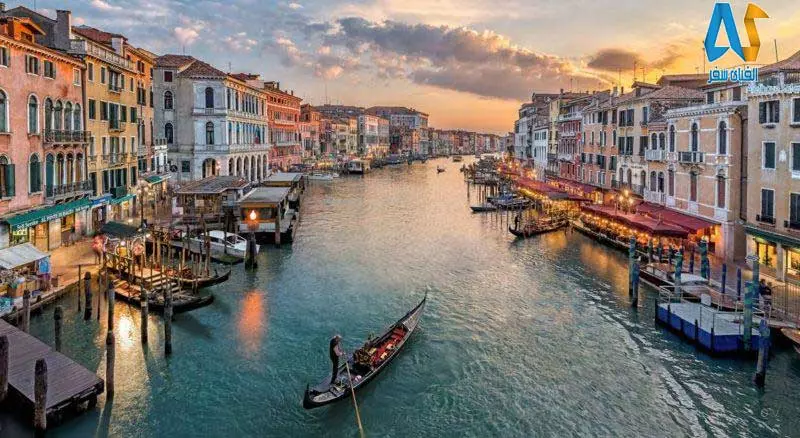 خانه های شناور روی آب خانه های شناور روی آب