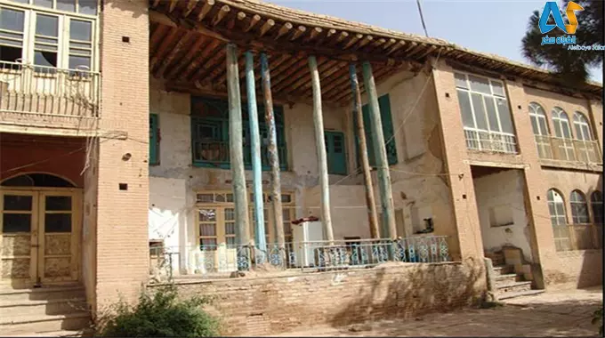 زلزله کرمانشاه به برخی بناهای تاریخی آسیب رساند